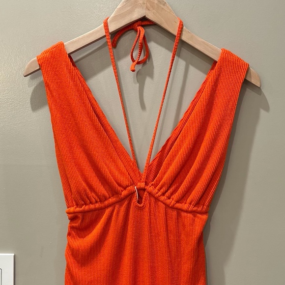 Walter Baker Carmen Ribbed Jersey Halterneck Midi Dress - Picture 11 of 15